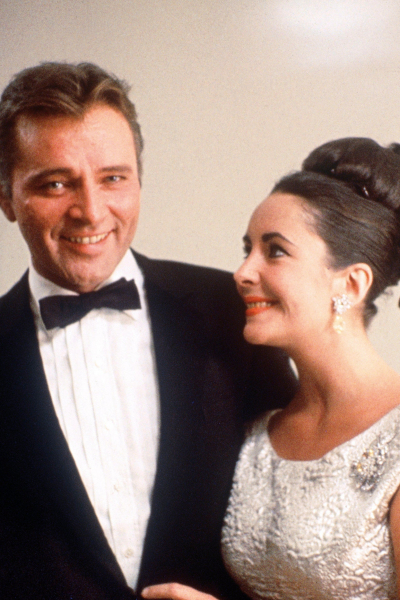 5 Outrageous Stories From Elizabeth Taylor & Richard Burton’s Life On The Road