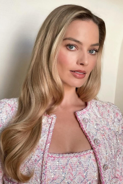 How To Achieve Luxe Waves, Like Hailey And Margot