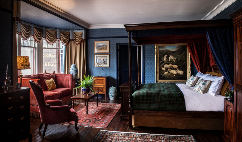 This Wholesome (And Stylish) Scottish Escape Is Perfect For Stressed-Out Urbanites